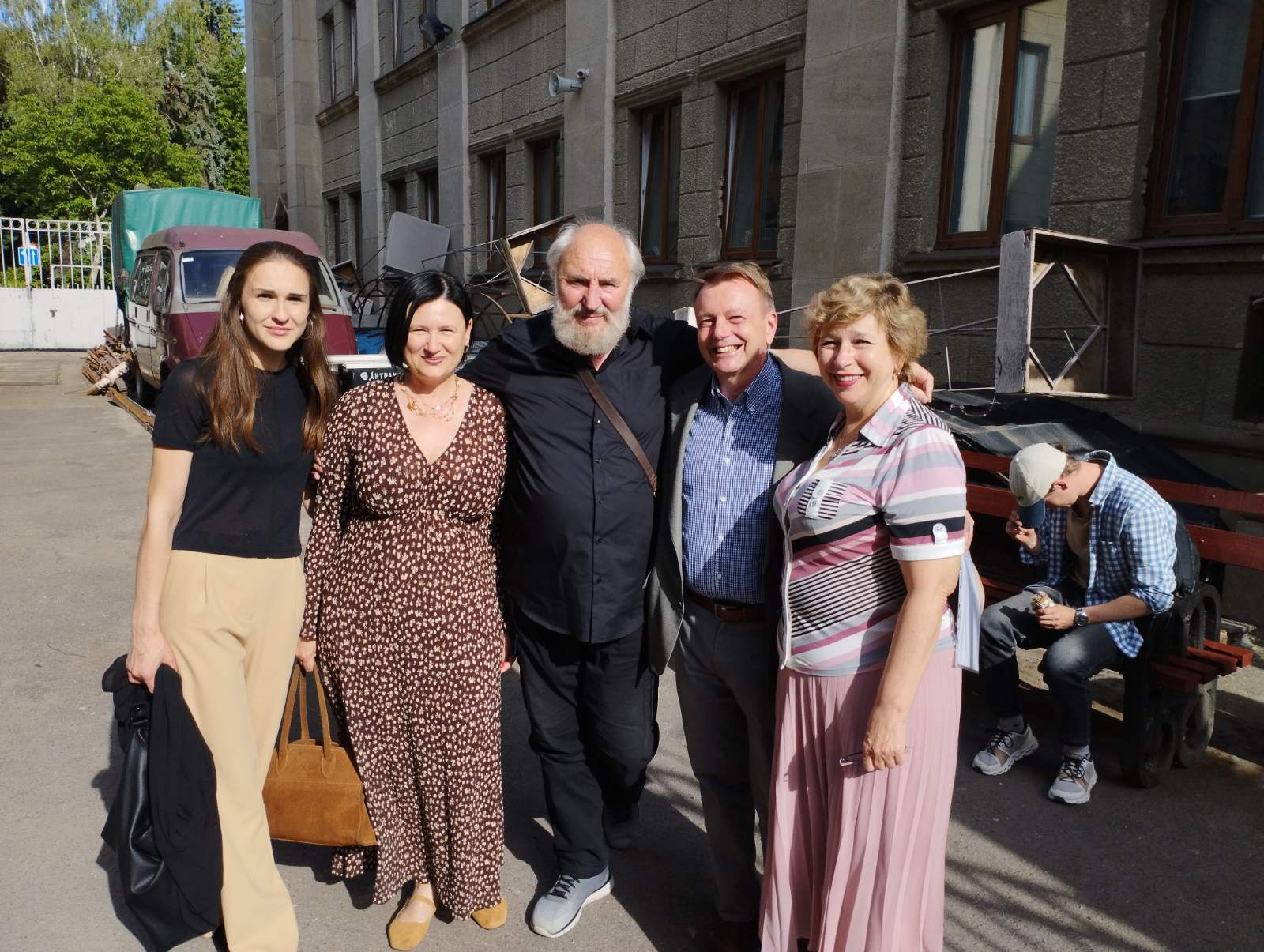 Професор Джозеф Стівенсон, доктор філологічних наук, професор Наталія Торкут та викладачі кафедри театрального мистецтва
